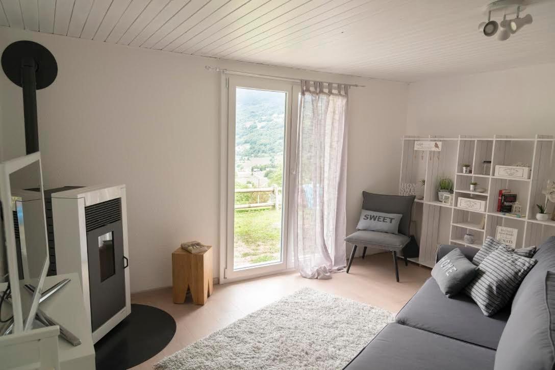 Modern Charme Studio In Chalet Villa Ponto Valentino Exterior foto